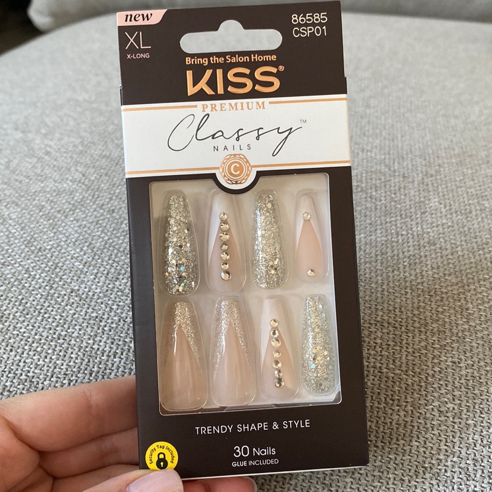 New KISS premium XL glue on nails